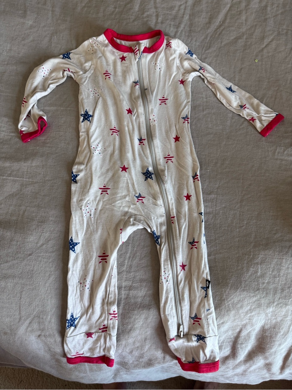 Kyte BABY White Footed Pajama with Red & Blue Star Print